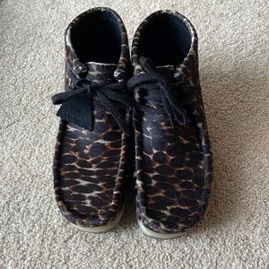 Clarks Originals Wallabee Boots in Black Animal Print